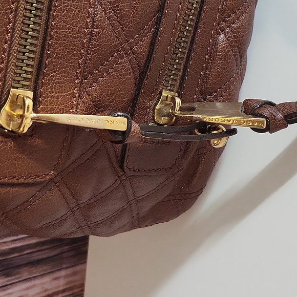 Marc Jacobs Brown Leather Quilte Classic Leather Zippers Tote Bag - Picture 3 of 14